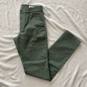 Mens gap chino pants 29x34 athletic taper green NWT